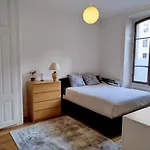 Spacious Unique 150m2 Center Appartement